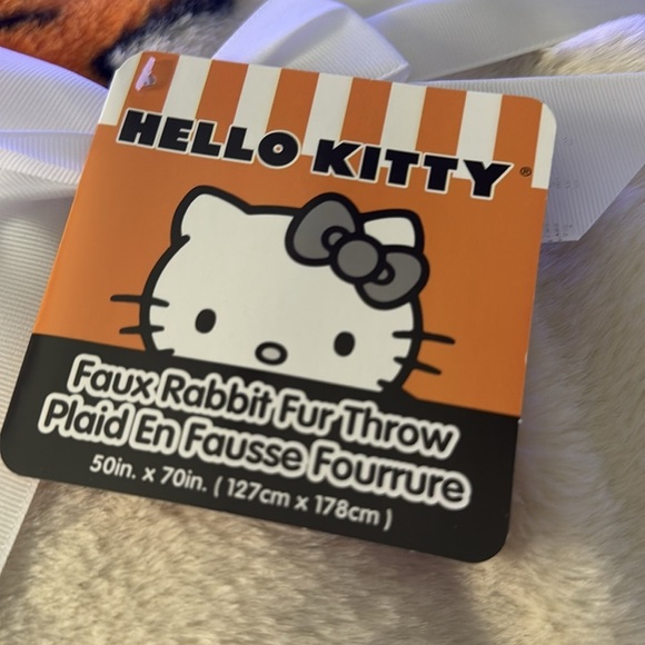 Fall Faux Rabbit Hello Kitty Blanket-NWT - Picture 7 of 7